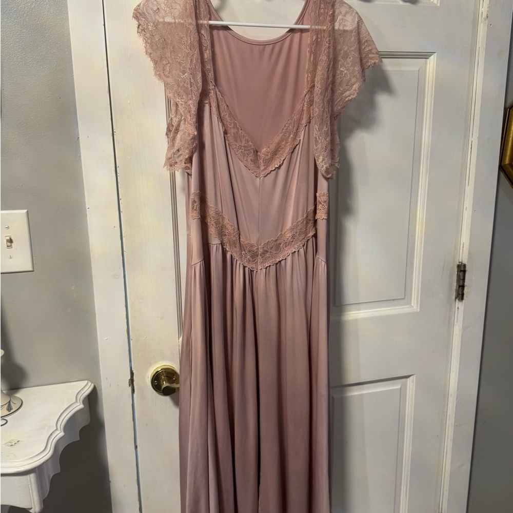 Elegant Lace Trim Pink Nightgown